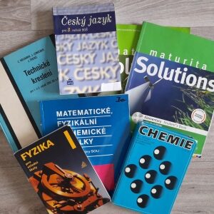 učebnice na stole